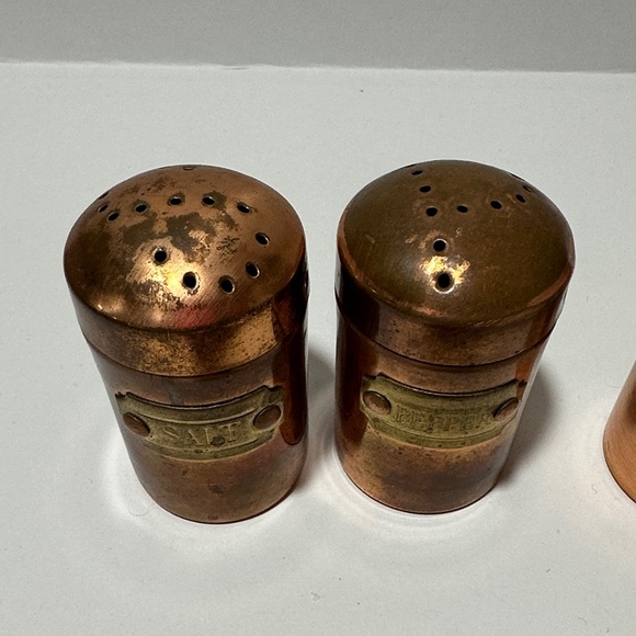 Vintage 1940s-1960s Copper Kitchen Salt & Pepper Shaker & Tabasco Set - Picture 3 of 8